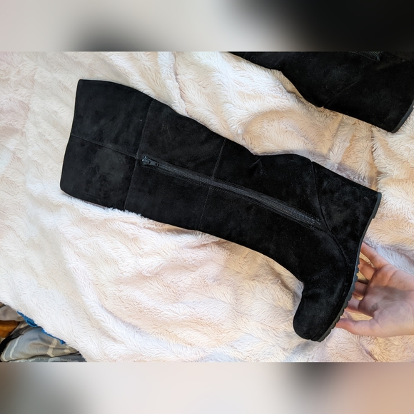 00's Suede Leather Aldo Wedge Boots - Picture 2 of 13